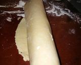 A picture of step 3 of Sunshine caramel apple pie.