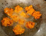 आटे के बने स्वादिष्ट पकौड़े रेसिपी चरण 3 फोटो