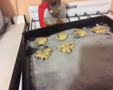 Foto del paso 3 de la receta: Corazones con chispas de chocolate