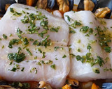 Foto del paso 6 de la receta: Merluza a la marinera