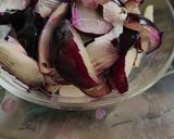 A picture of step 1 of Jamun Smoothie.