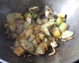 পেঁয়াজকলি ভাজা(peyajkoli recipe in Bengali) রেসিপির ধাপ 2 ছবি