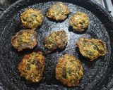 Foto del paso 5 de la receta: Bocadillos de acelga con soja al horno