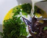 Foto langkah ke 5 dari resep Omelette Bayam Jamur Kuping - MPASI 12m+.