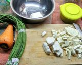 Foto langkah ke 1 dari resep Oseng kacang panjang featuring tahu lembang + wortel.