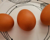 Foto del paso 1 de la receta: Huevos gratinados con virutas de jamón