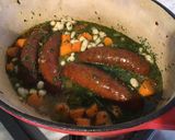Une image de l'étape 13 de Saucisses de morteau aux haricots blancs,carottes et tomates séchées.
