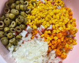 Foto del paso 2 de la receta: Ensalada de pasta multicolor 💚💛🧡❤️