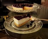 Foto del paso 12 de la receta: Cheesecake de ricotta con arándanos 🫐 (sin horno)