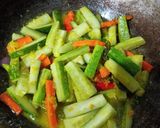 Foto langkah ke 6 dari resep Acar Kuning Timun dan Wortel.