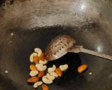 अजवाइन और गुड़ की चक्की (Ajwain aur gur ki chakki recipe in Hindi) रेसिपी चरण 2 फोटो