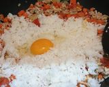 รูปขั้นตอนการทำที่ 4 ของ #อาหารง้ายง่าย ข้าวผัดหมูสับ