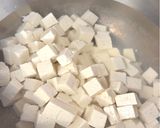 A picture of step 2 of Mapo Tofu (麻婆豆腐).