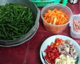 Foto langkah ke 1 dari resep Tumis Kornet Kacang Panjang (Tumis Pelangi).