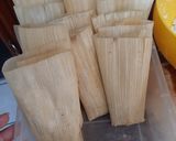 Foto del paso 4 de la receta: Tamales rojos de maseca