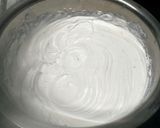 A picture of step 2 of Almonds peach cream lasagna.