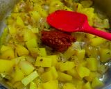 A picture of step 2 of Spring Onion and Potato Subzi.