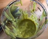 Une image de l'étape 4 de Sauce salade sucrée salée à la moutarde américaine, melfor et huile de noix.
