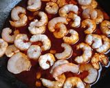 Foto del paso 3 de la receta: Espaguetis con Gulas y Gambas
