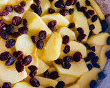Foto del paso 5 de la receta: TORTA RELLENA DE 🍎MANZANAS 🍎 Y 🍇PASAS DE UVA🍇