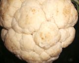 A picture of step 1 of Gobhi Paratha.
