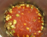 Foto del paso 4 de la receta: Espaguetis con mini albóndigas y salsa de tomate