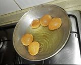 A picture of step 4 of Panipuri ni puri.
