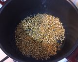 صورة لخطوة 1 من وصفة بوبكورن كراميل / بوشار
