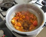 A picture of step 3 of Potato - Brinjal Curry.