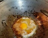 Foto langkah ke 3 dari resep Nasi goreng magelangan minimalis.