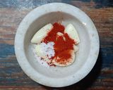 A picture of step 1 of Spicy Hyderabadi Khagina.