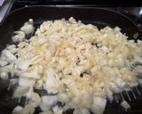 Foto del paso 2 de la receta: Calabacines luna rellenos de carne y verduras