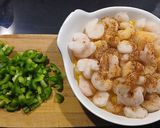 Foto del paso 2 de la receta: Avena con Gambas al ajillo y cherrys