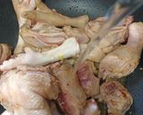 Gambar langkah 2 resipi Sup Ayam Simple.