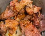 A picture of step 4 of Braised Pork with Tomato Sauce.
