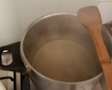 Foto del paso 1 de la receta: Arroz rojo con pavo y crema de calabaza