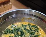 Foto langkah ke 3 dari resep Telur dadar kangkung.