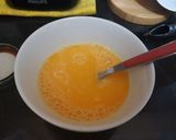 Foto langkah ke 2 dari resep Omelette Keju.