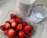 Foto langkah ke 1 dari resep Selai Strawberry.