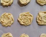 Foto langkah ke 2 dari resep 🍂 Strawberry Puff Pastry.