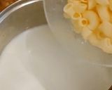 A picture of step 2 of Macaroni Payasam.