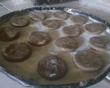 Foto del paso 1 de la receta: Alfajores marplatenses y con baño de azúcar!!!🍫🍫