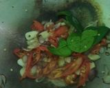 Foto langkah ke 3 dari resep Oseng Bunga Bawang Tempe Cumi.