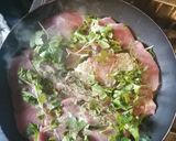 Foto del paso 2 de la receta: Bifes de bondiola con verduras