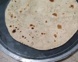 A picture of step 4 of Plain roti.