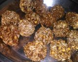 A picture of step 6 of Poha laddu.