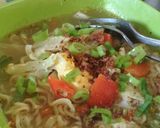 Foto langkah ke 8 dari resep Mie Sayur Kuah Soto.