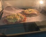Foto langkah ke 4 dari resep Meat Lover Pizza.