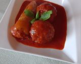 Töltött paprika és húsgombócok, zelleres paradicsomos mártásban recept fázis 5 fotója