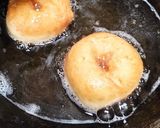 Foto langkah ke 6 dari resep Donut Yogurt Goreng ala NCC.